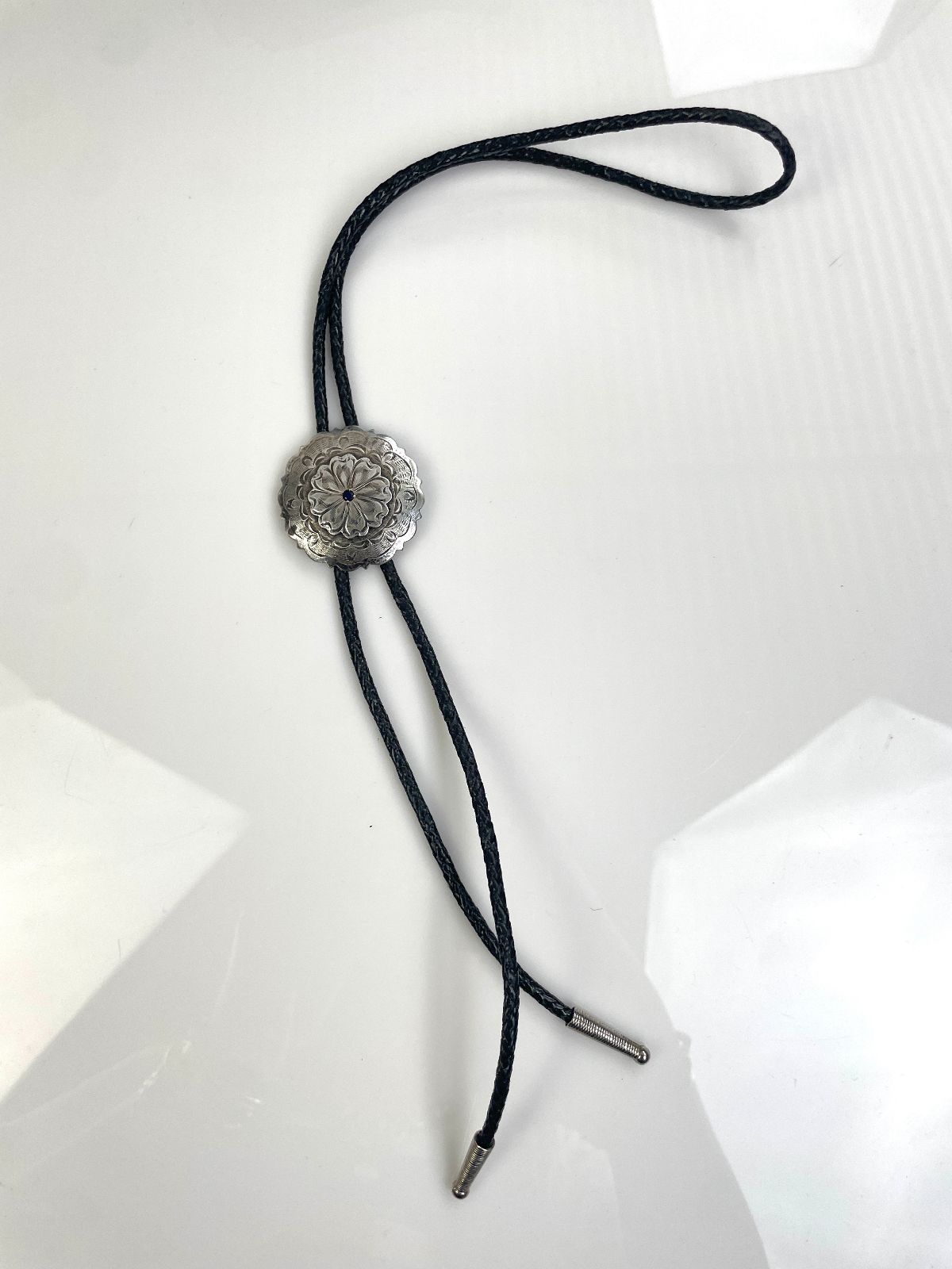 *AS-IS* 925 STERLING SILVER BOLO TIE ORNATE FLORAL DESIGN & BLUE SPINEL STONE in SILVER, BLACK, BLUE
